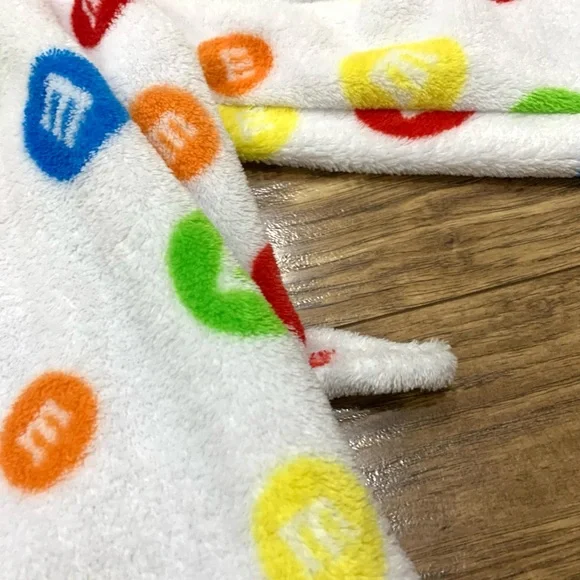 M&Ms Robe - Picture 5 of 8